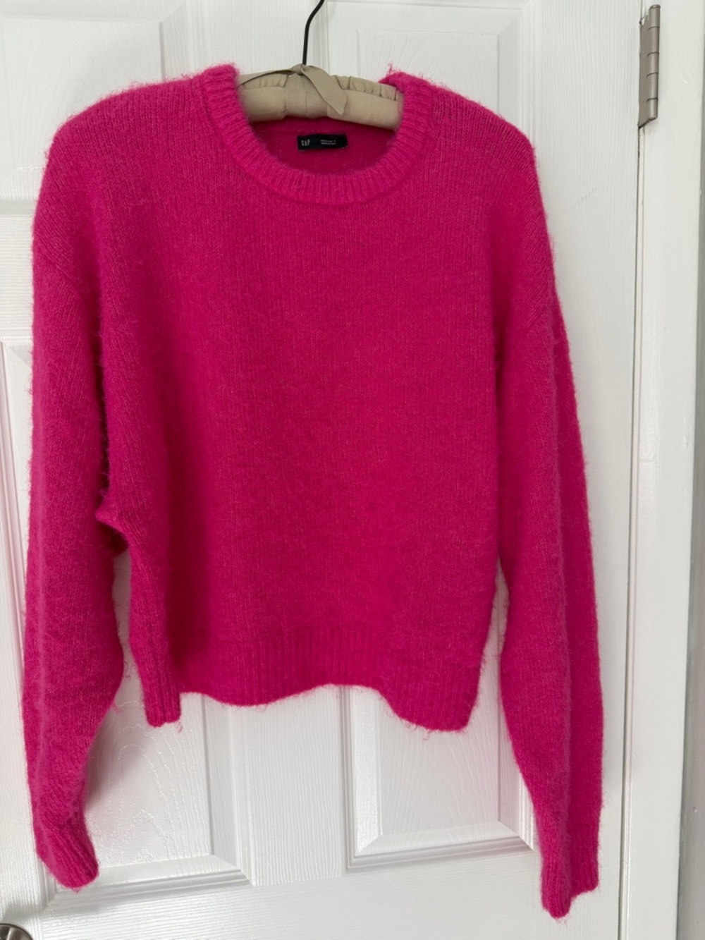 GAP Fuchsia Crewneck Sweater M tall